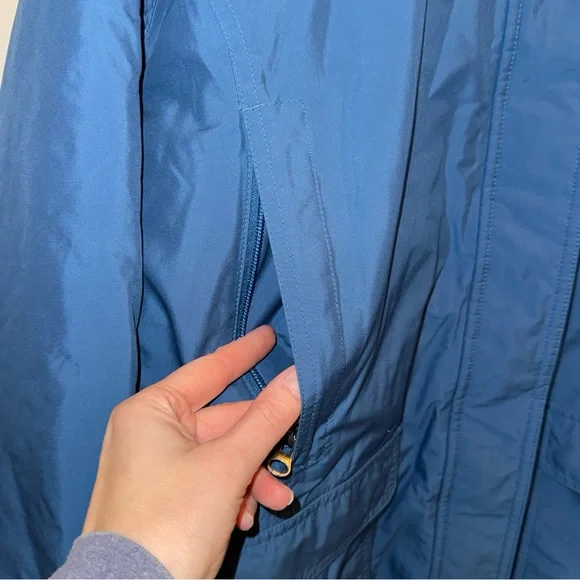 Vintage L.L. Bean Women's Winter Parka in Dark Blue Size Large - Picture 3 of 10